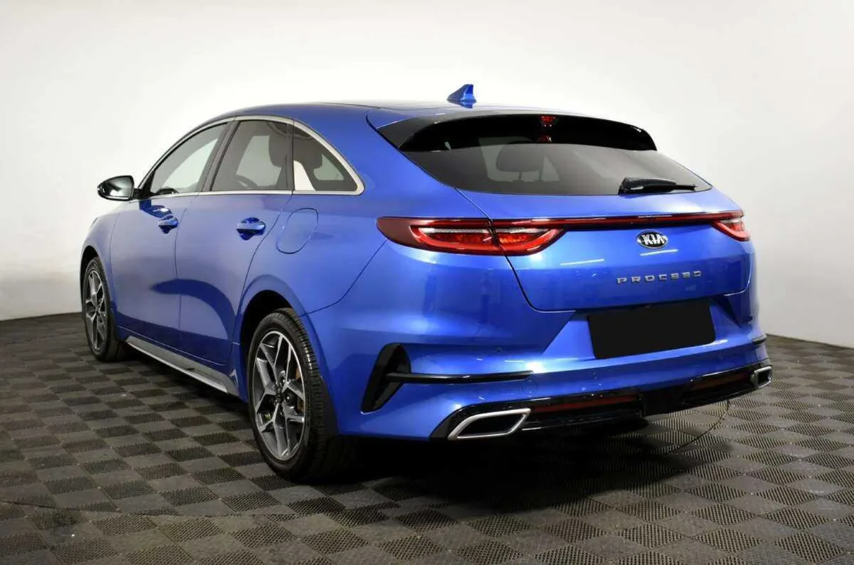 Kia Proceed