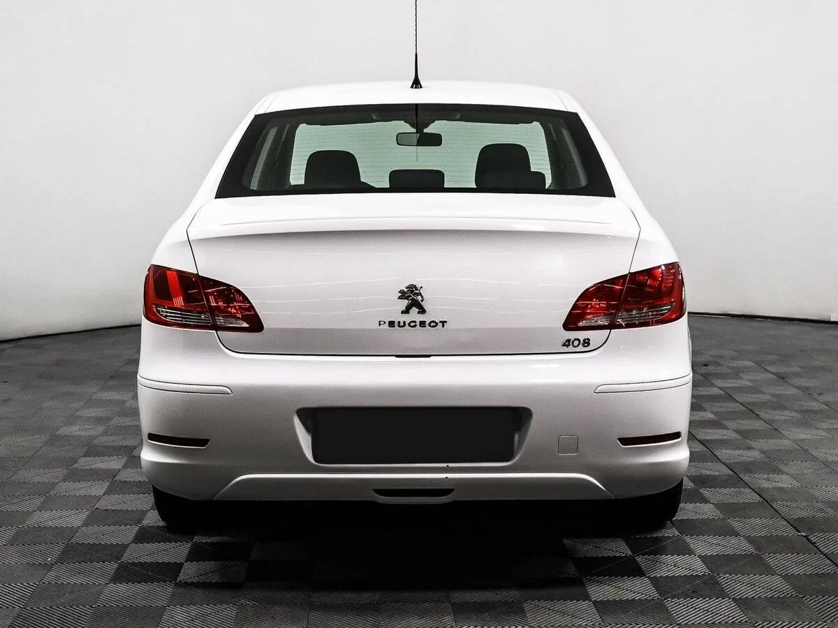Peugeot 408