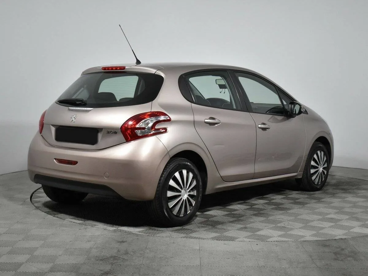 Peugeot 208