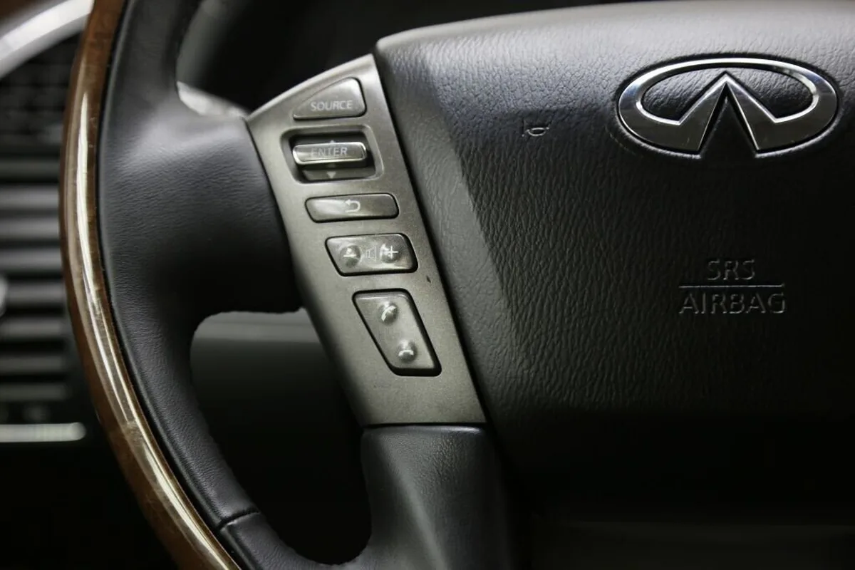Infiniti QX56