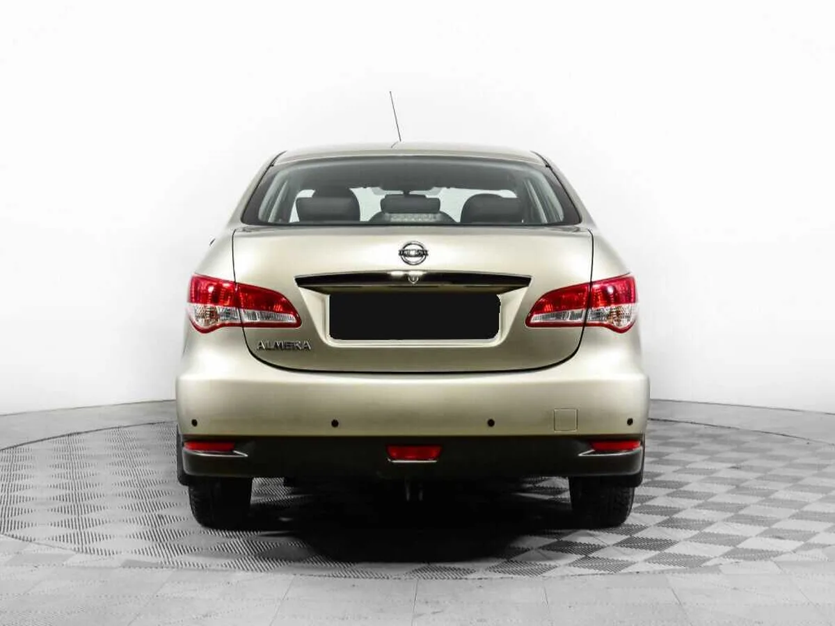 Nissan Almera