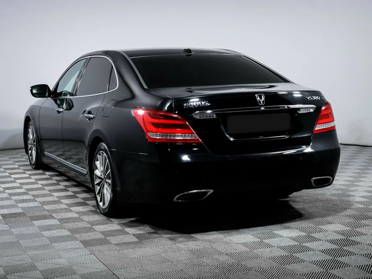 Hyundai Equus