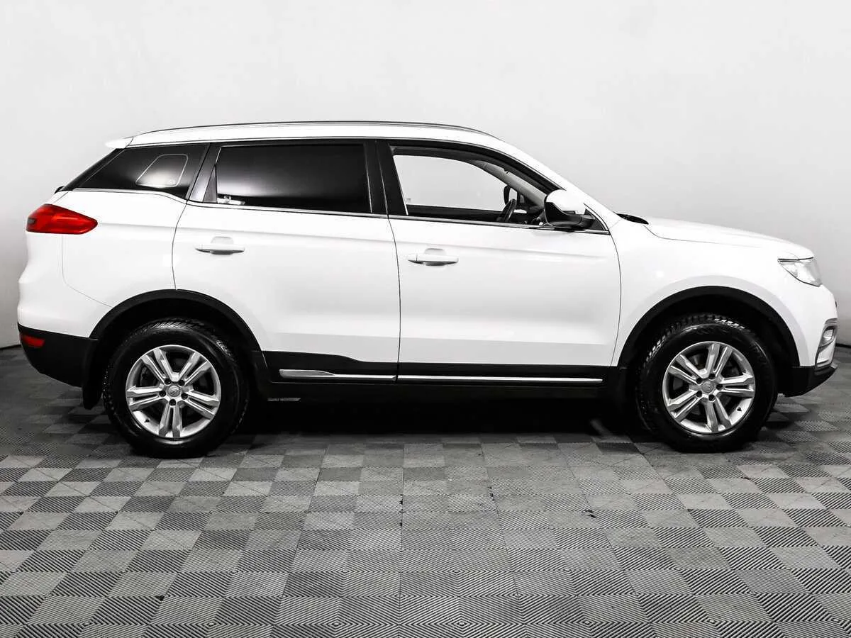 Geely Atlas