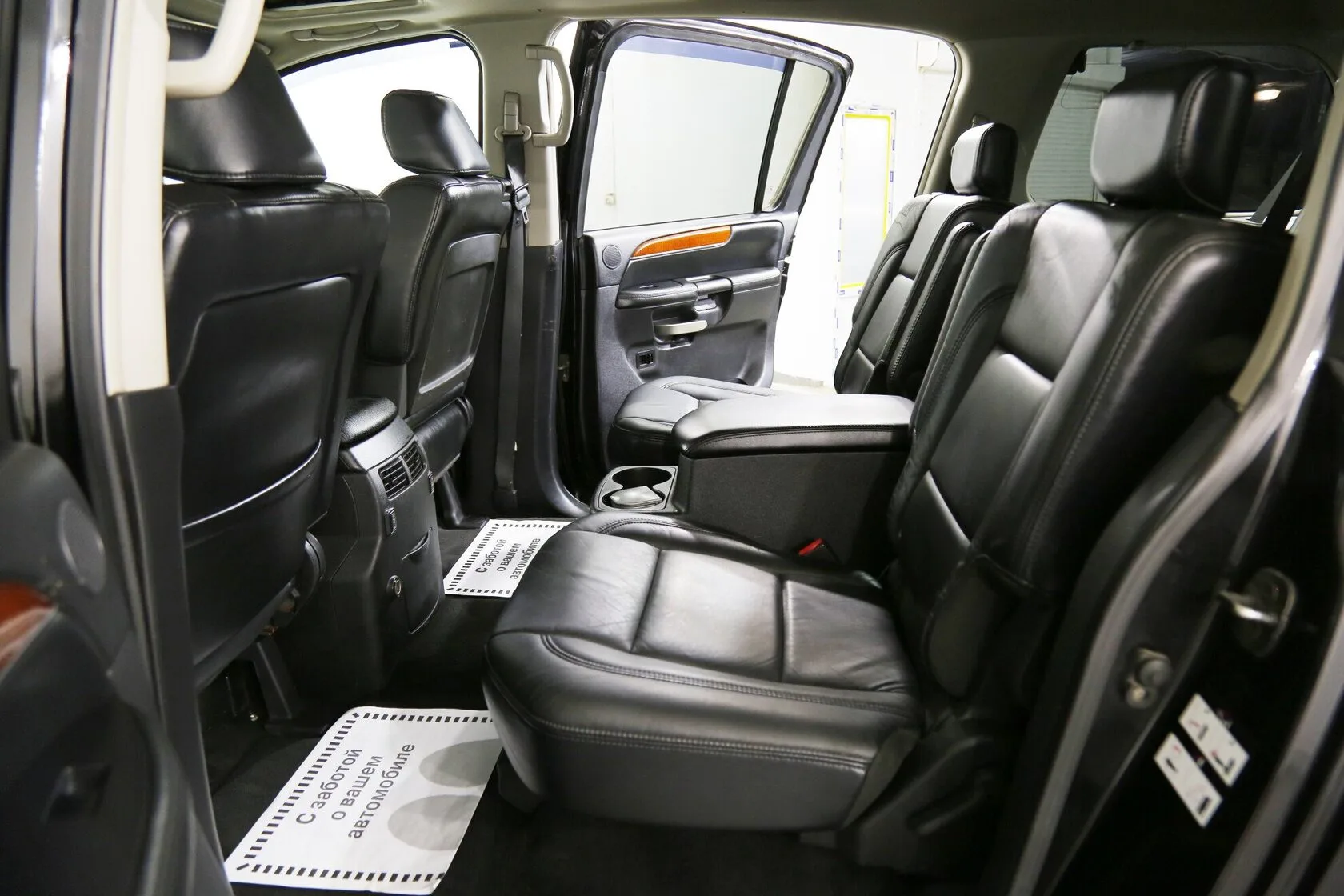 Infiniti QX56