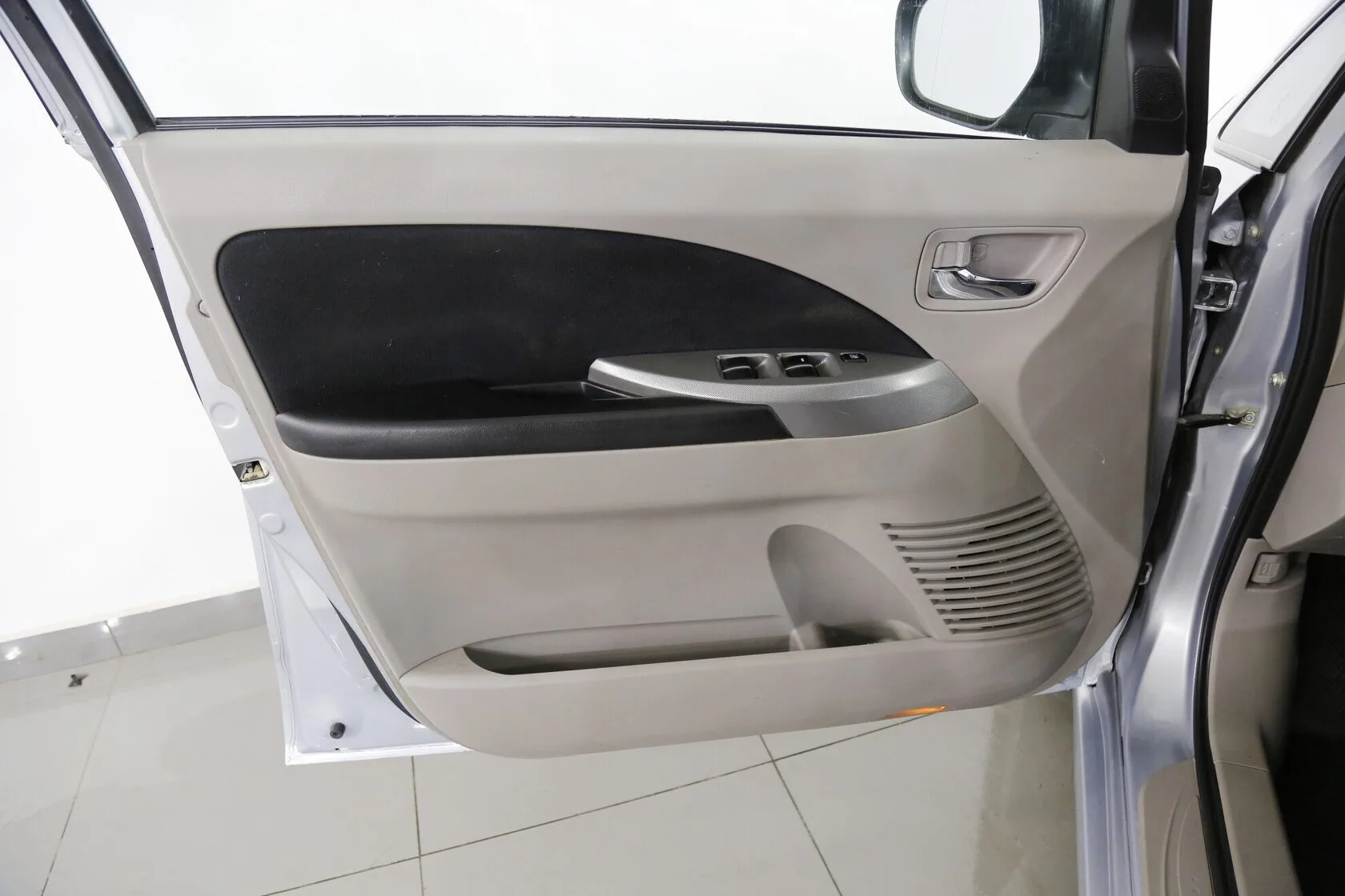 Mitsubishi Grandis