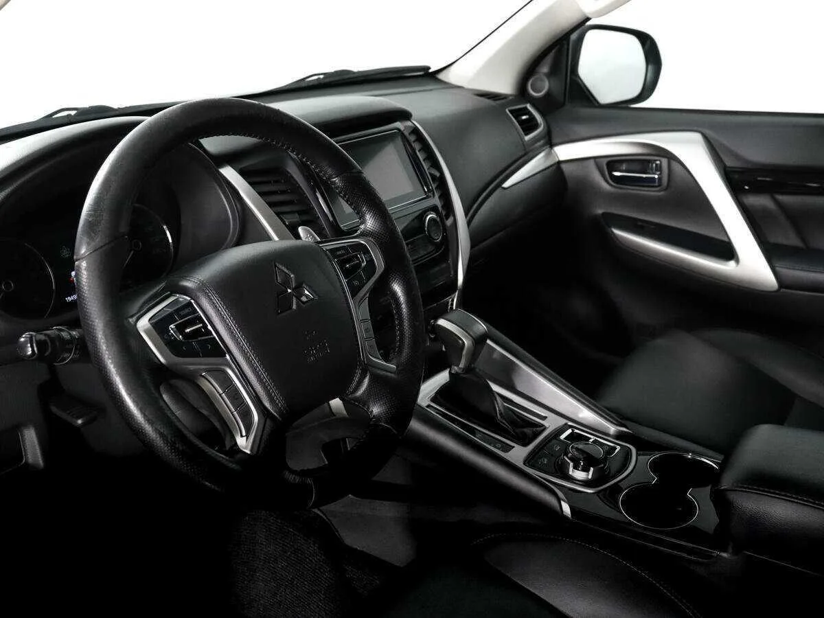 Mitsubishi Pajero Sport