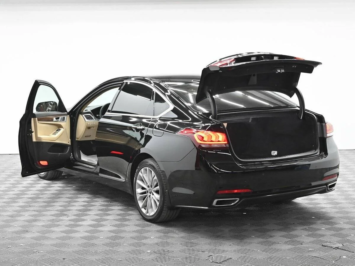 Hyundai Genesis