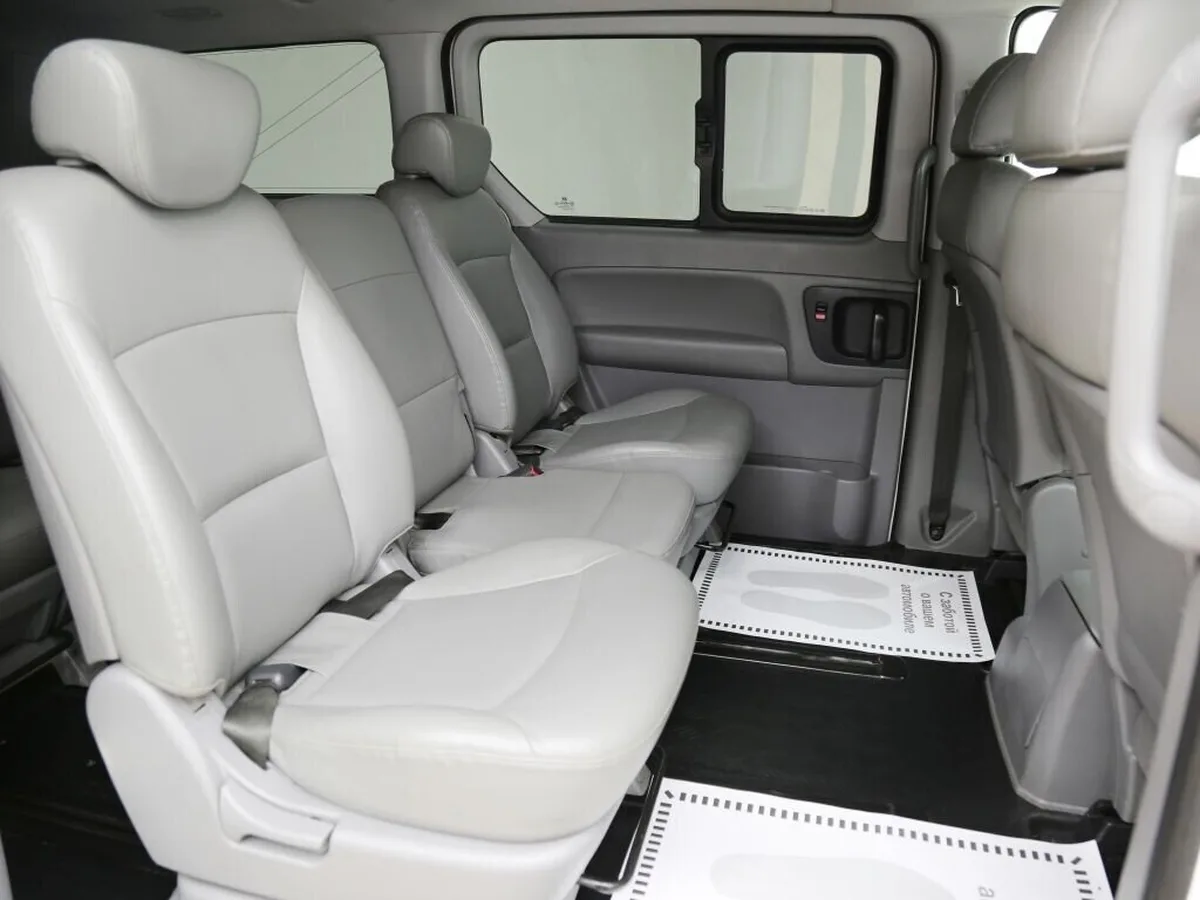 Hyundai Grand Starex