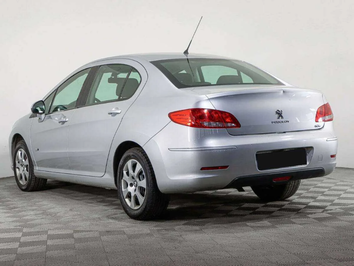 Peugeot 408