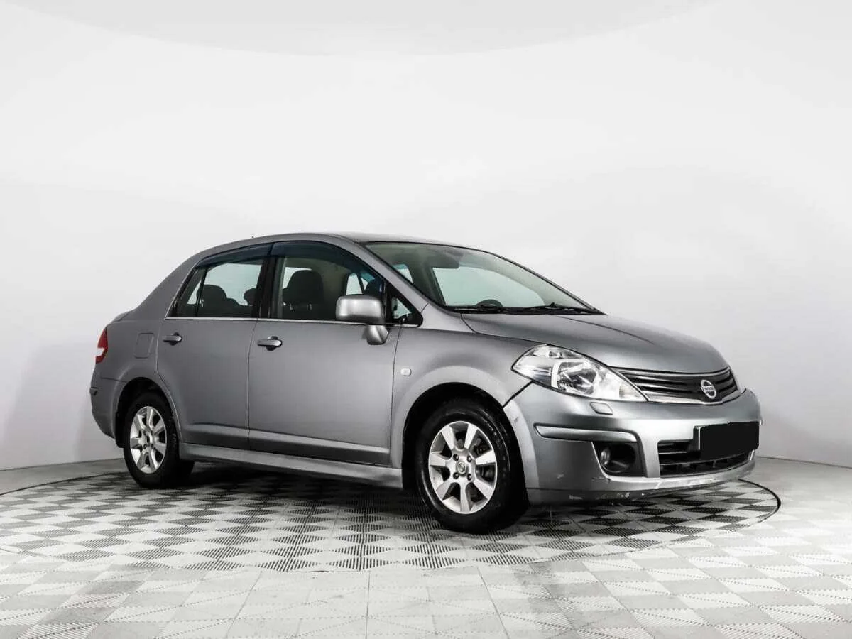 Nissan Tiida