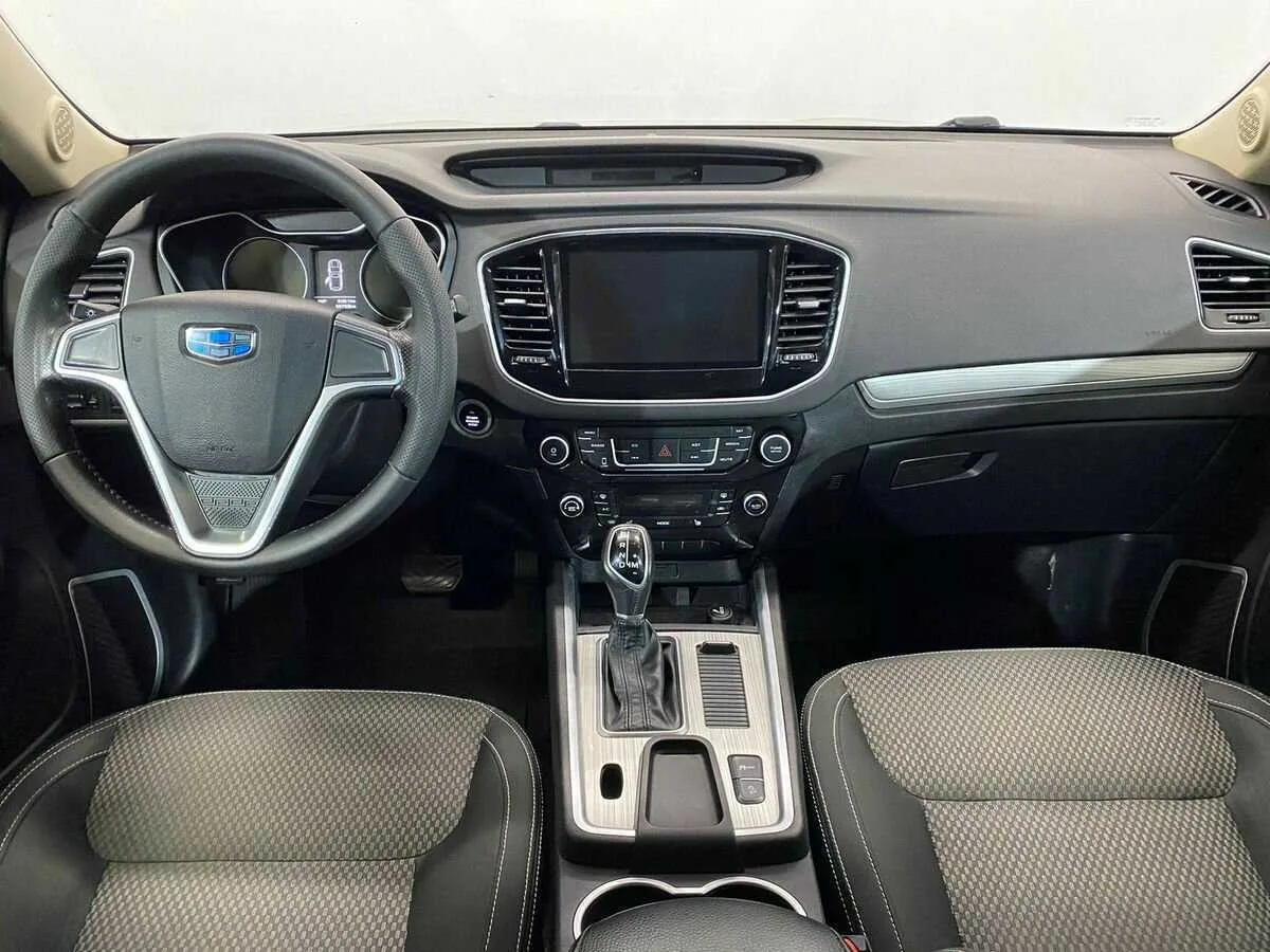 Geely Emgrand X7
