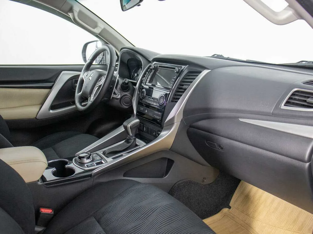 Mitsubishi Pajero Sport