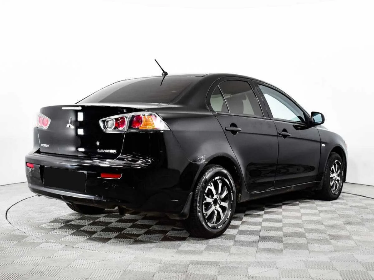 Mitsubishi Lancer