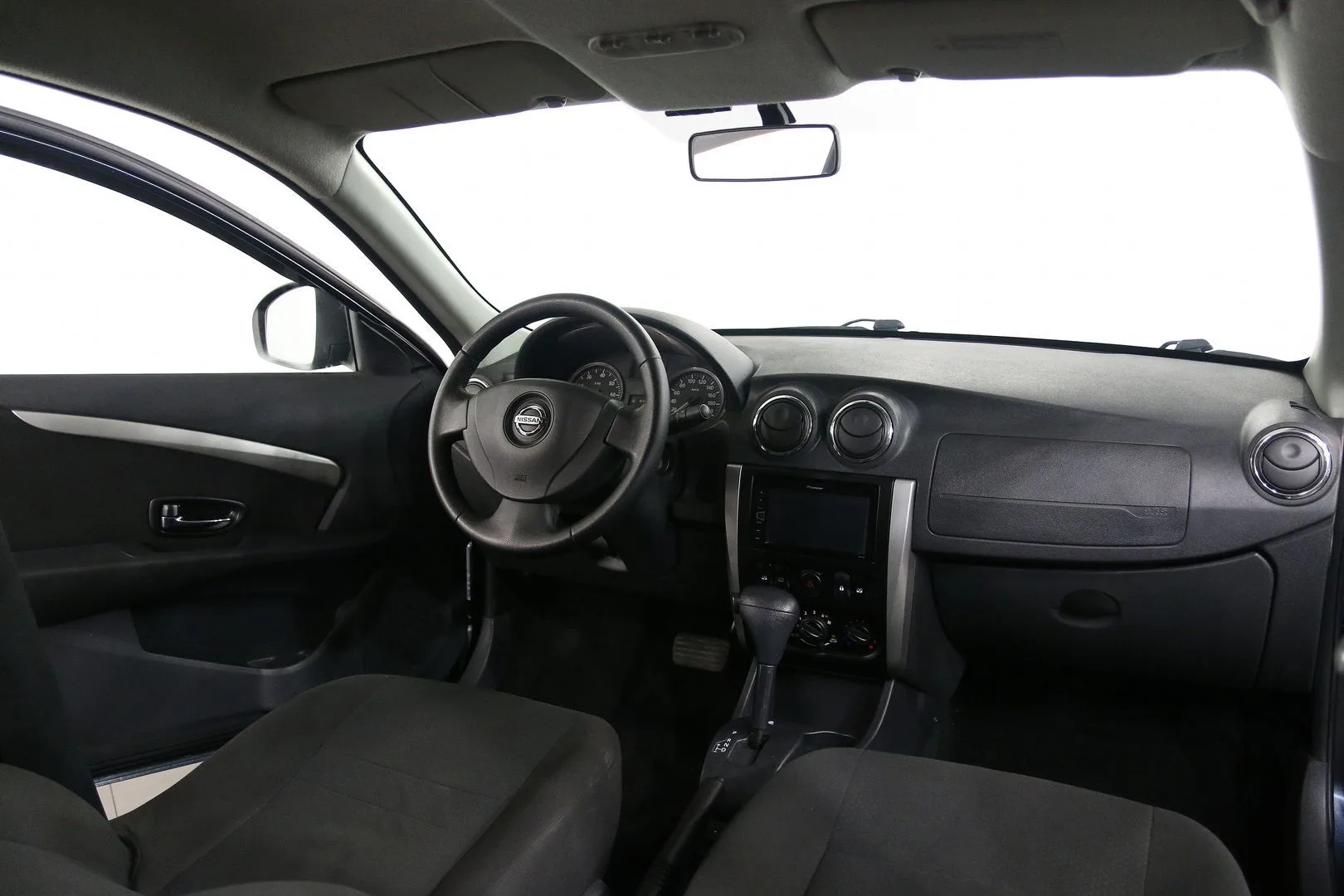 Nissan Almera