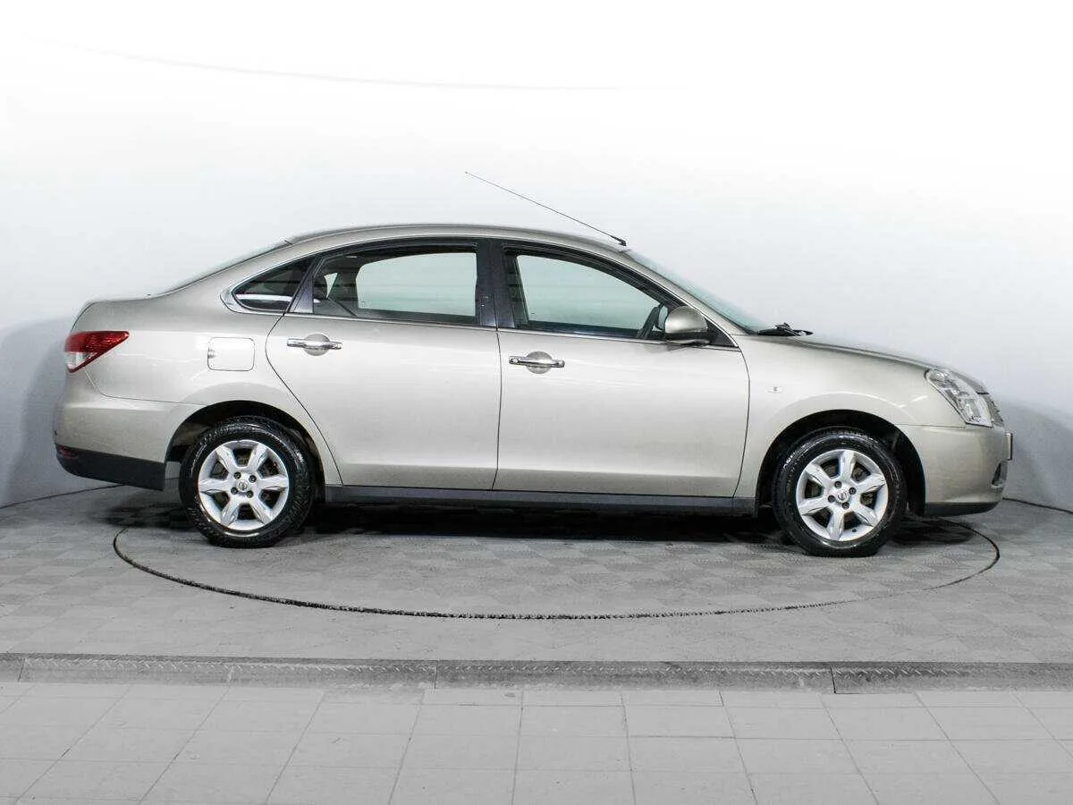 Nissan Almera