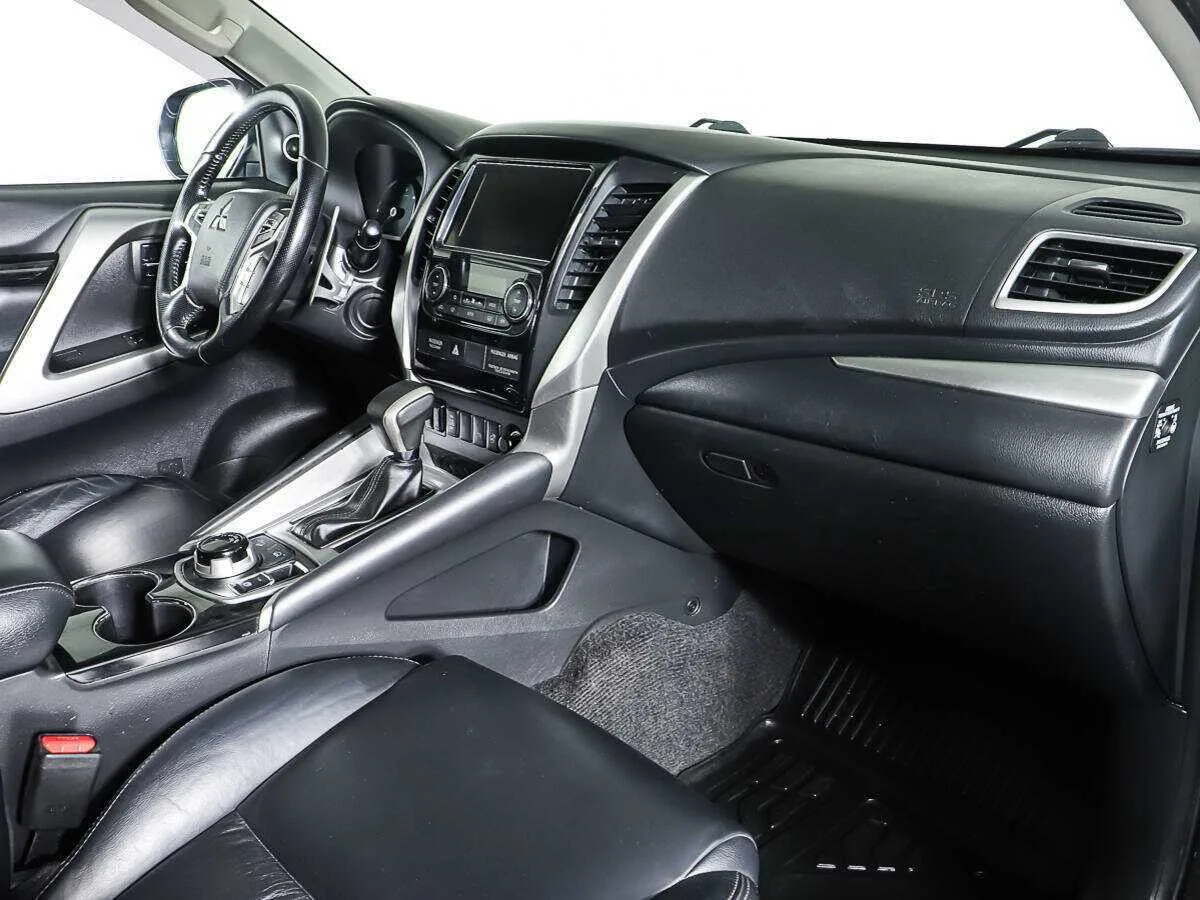 Mitsubishi Pajero Sport