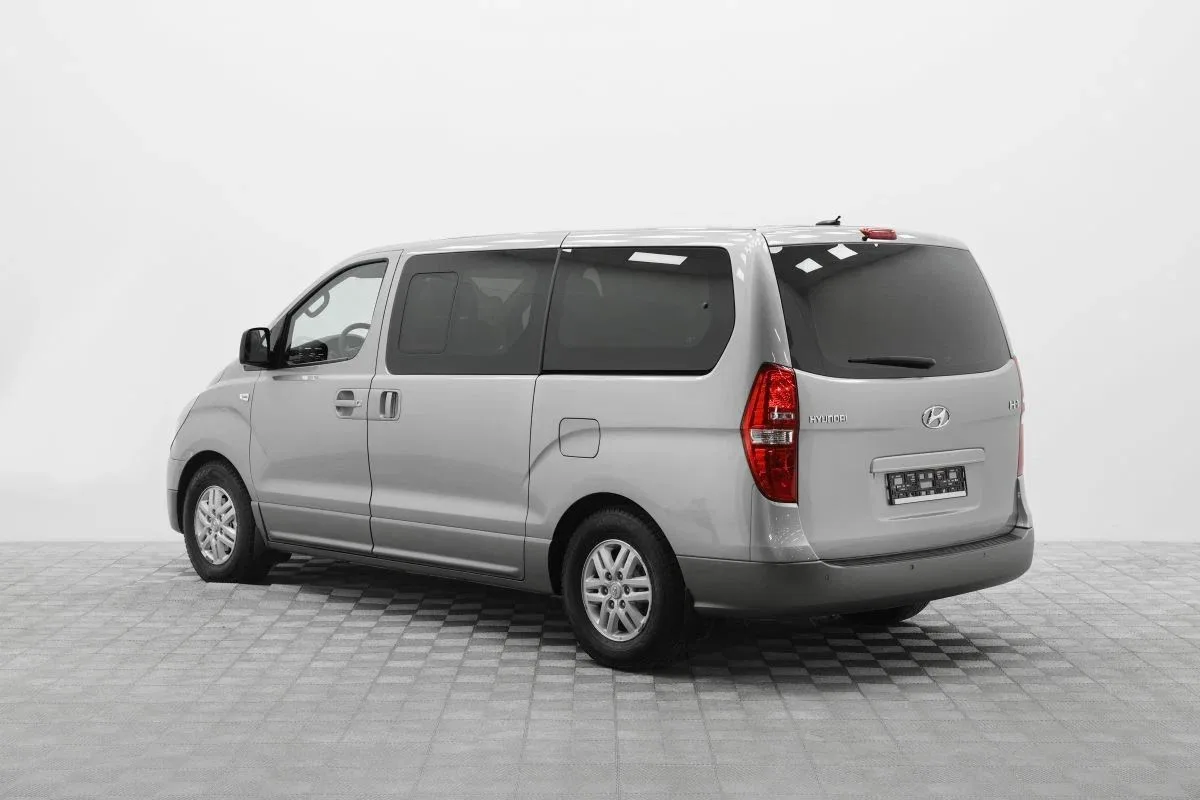 Hyundai H-1