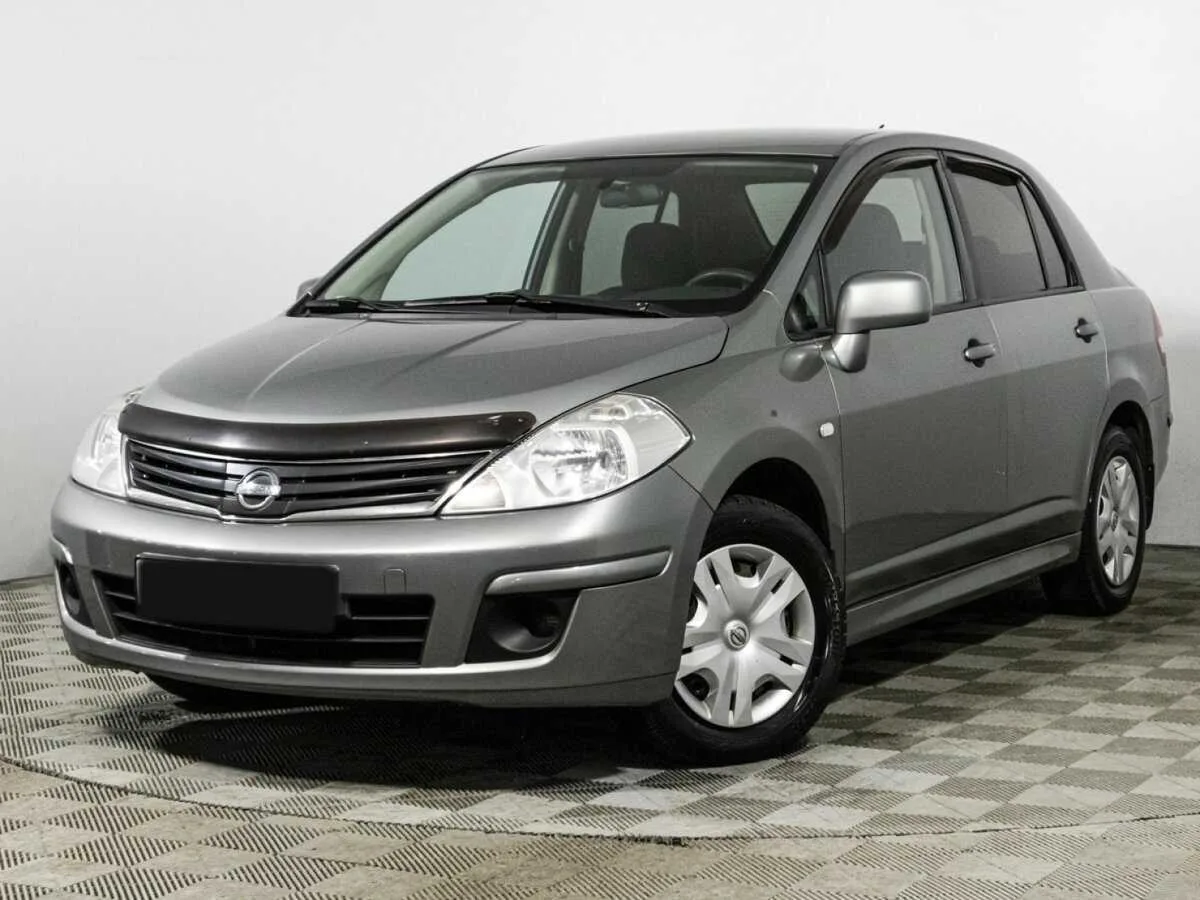 Nissan Tiida