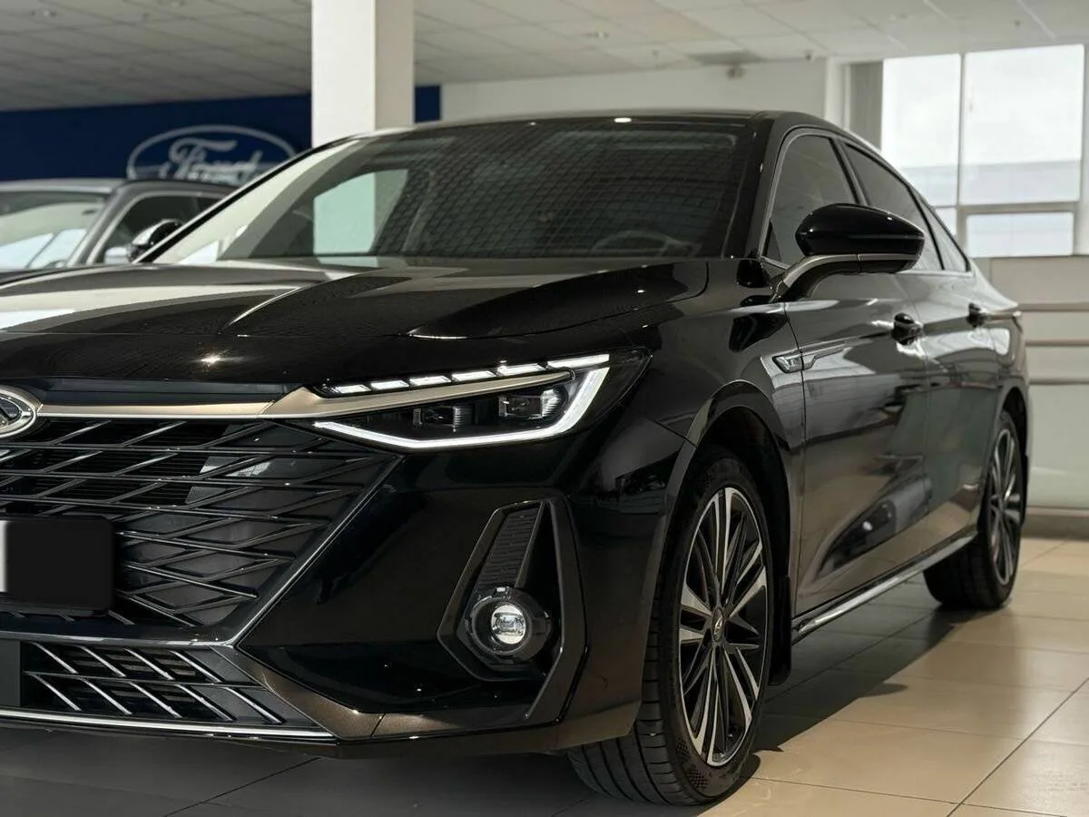 Chery Arrizo 8