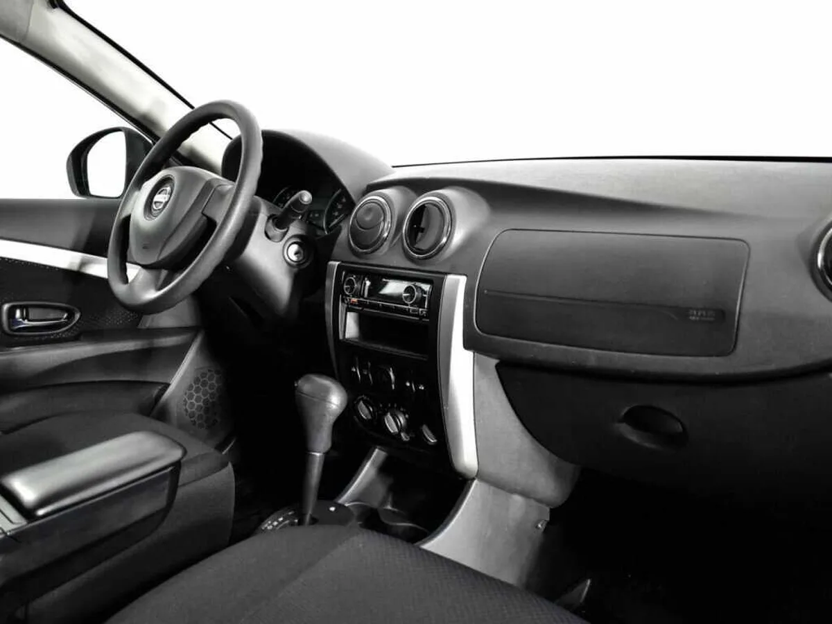Nissan Almera