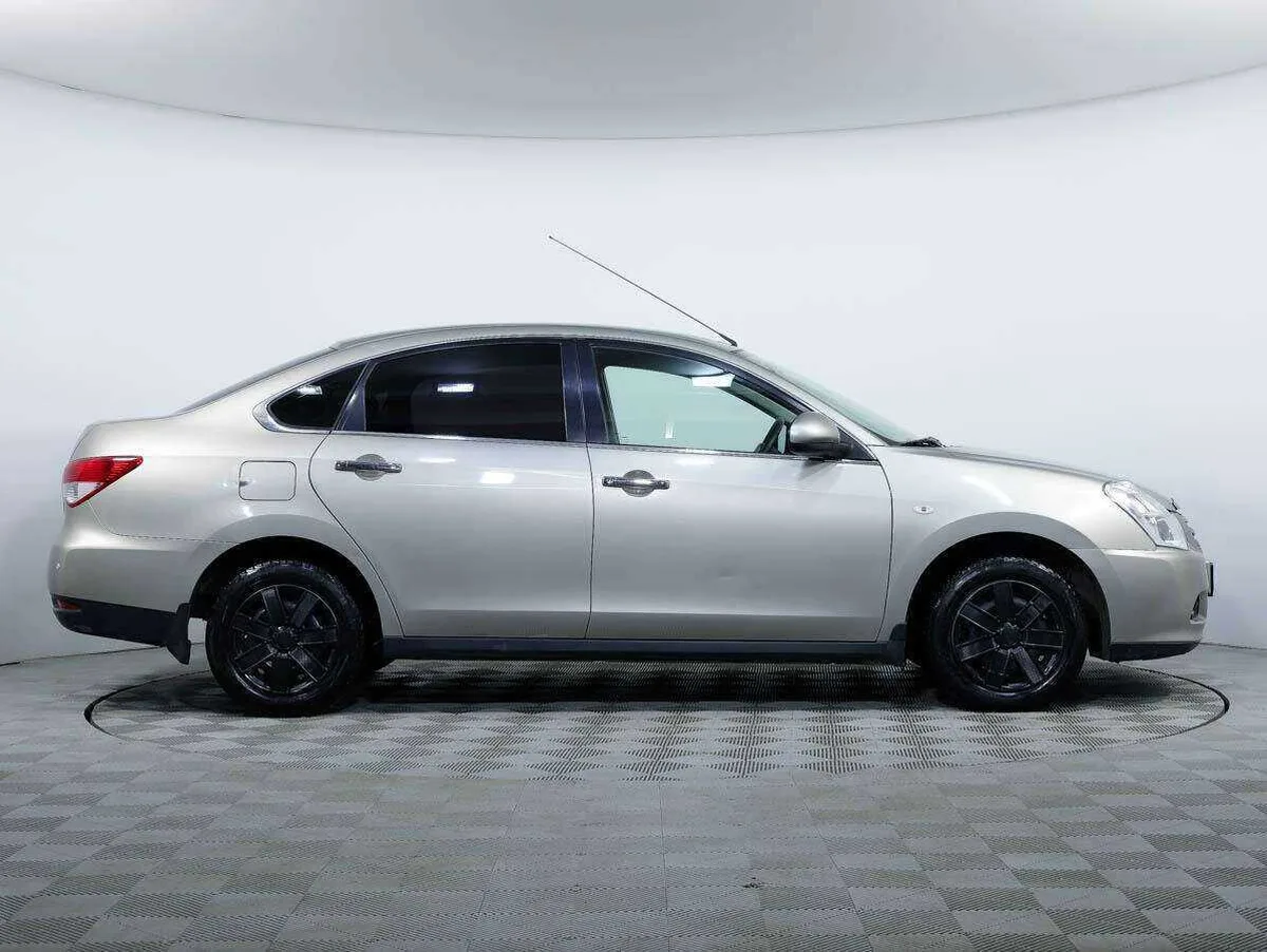 Nissan Almera