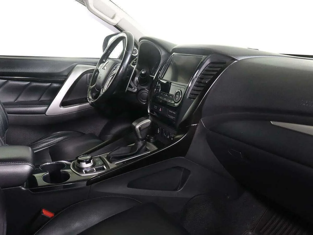 Mitsubishi Pajero Sport