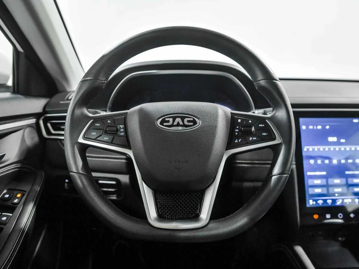 JAC J7