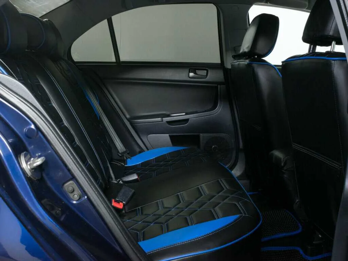 Mitsubishi Lancer