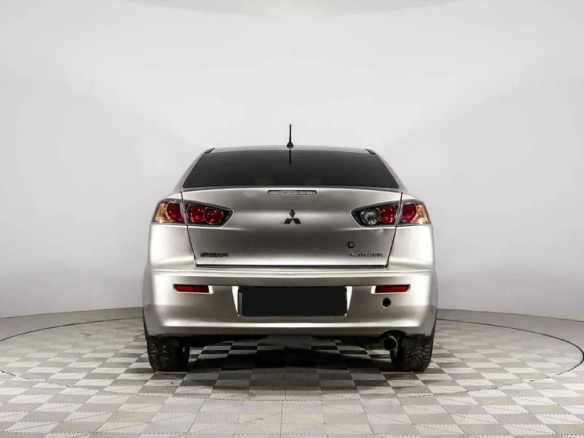 Mitsubishi Lancer