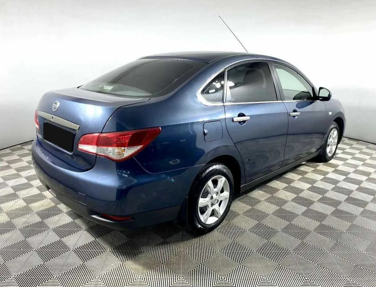 Nissan Almera