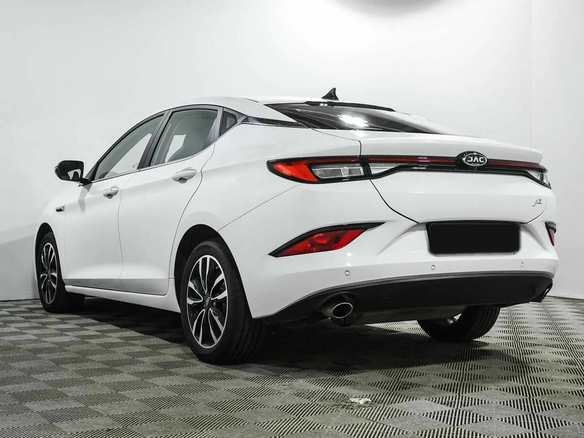 JAC J7