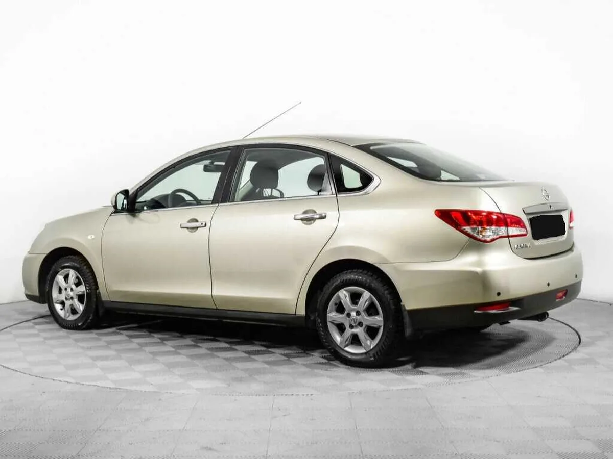 Nissan Almera