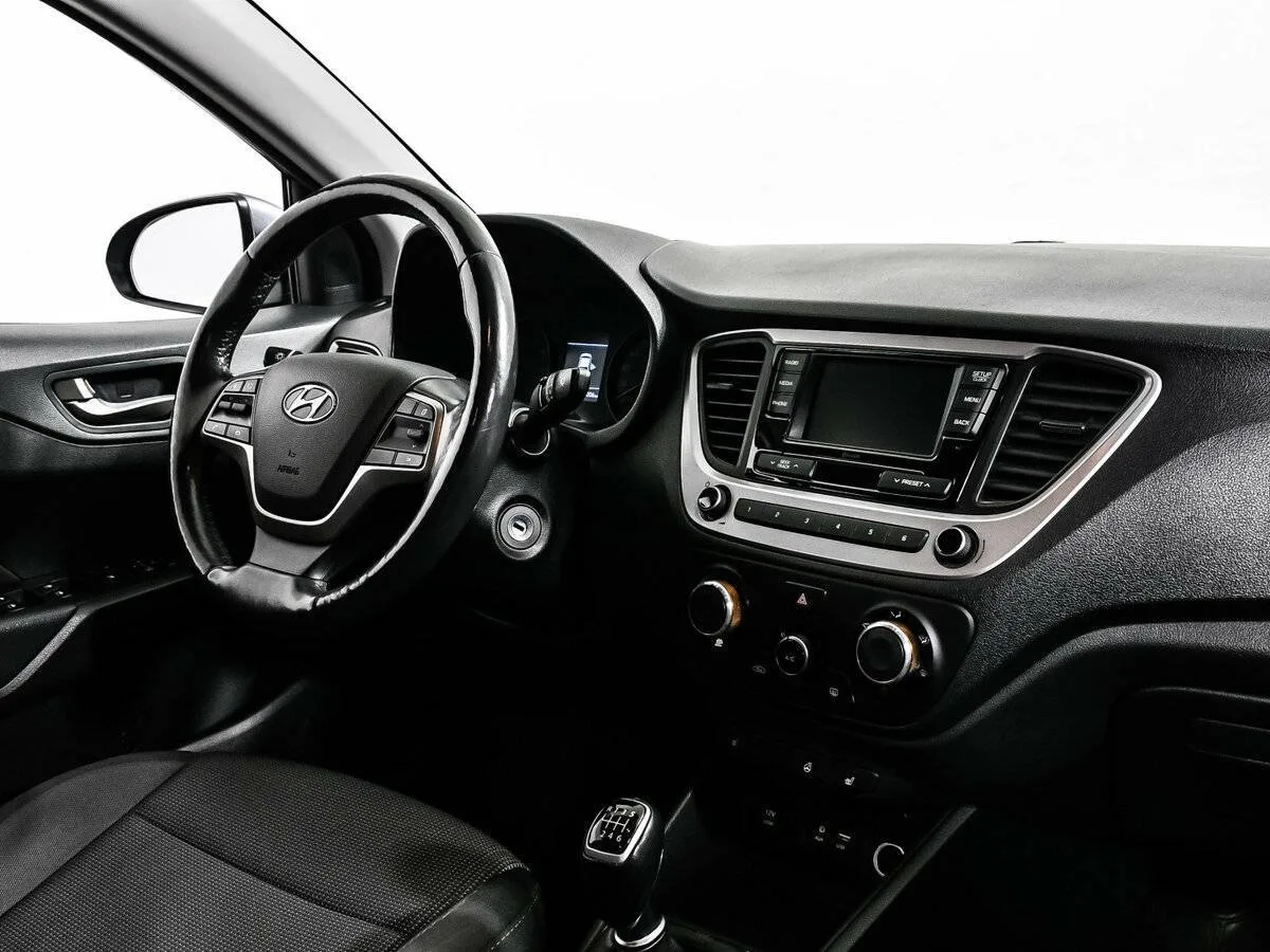 Hyundai Solaris