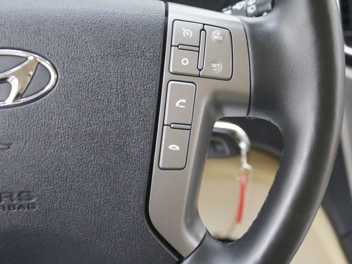 Hyundai H-1