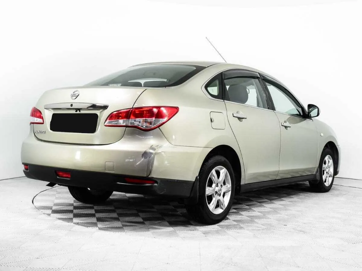 Nissan Almera