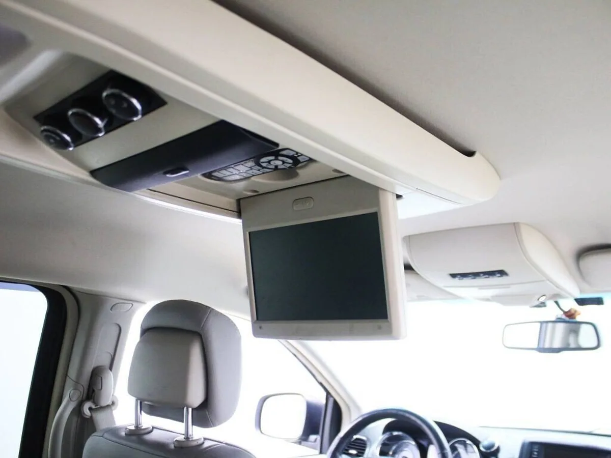 Chrysler Town &amp; Country