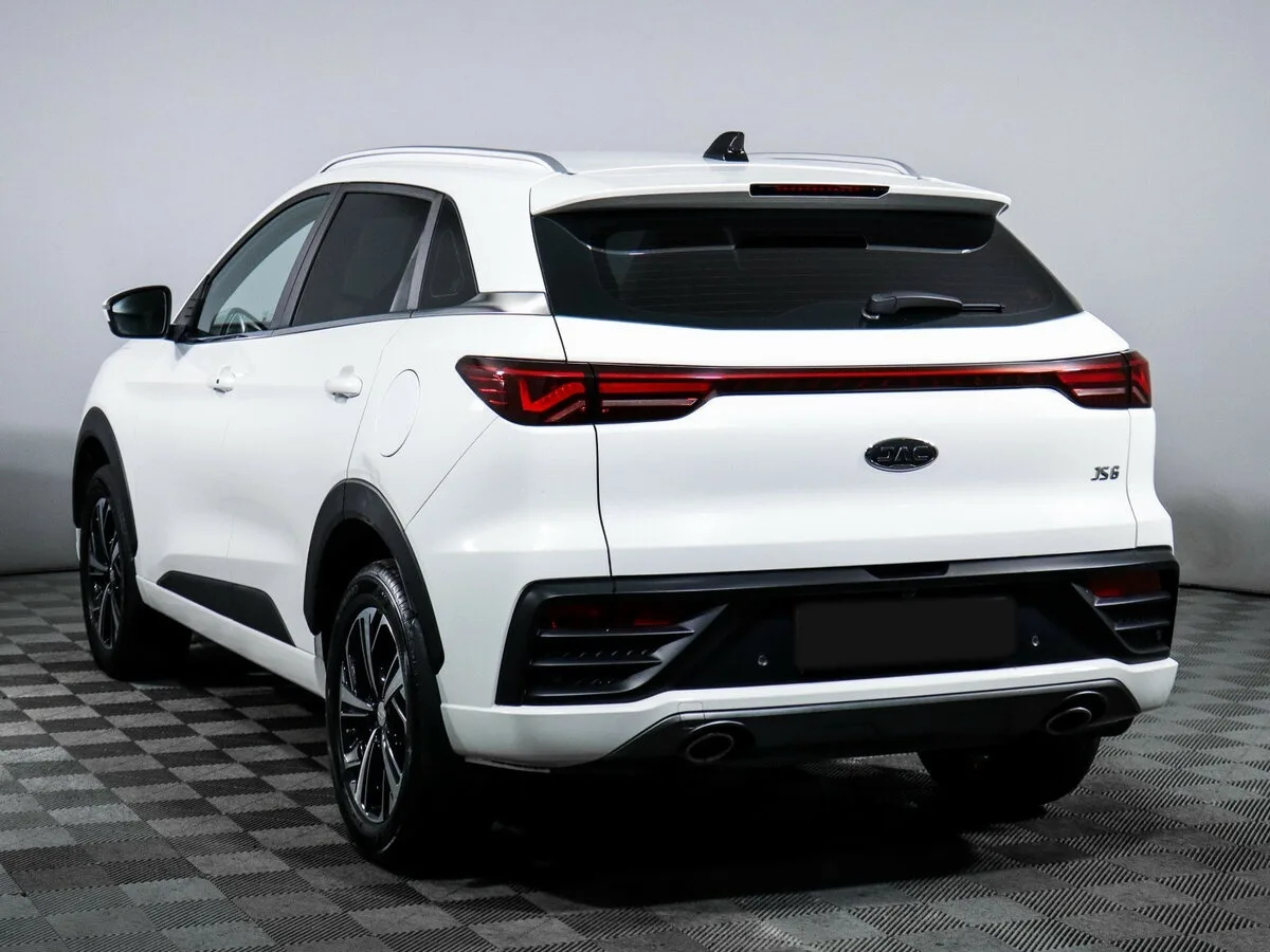 JAC JS6