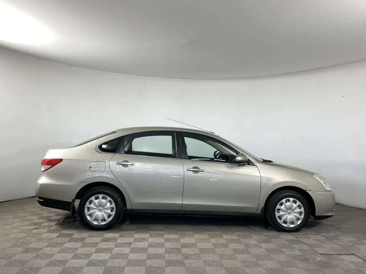 Nissan Almera