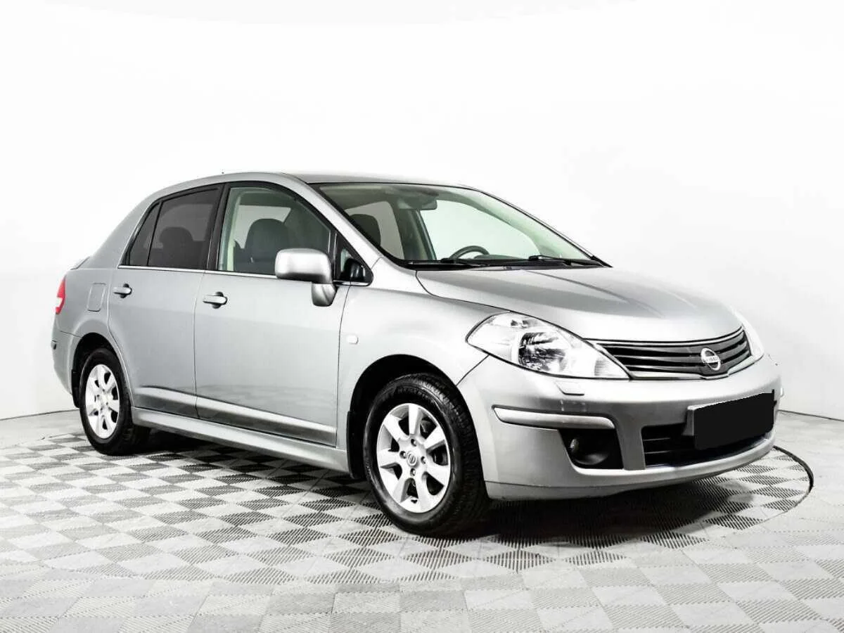 Nissan Tiida