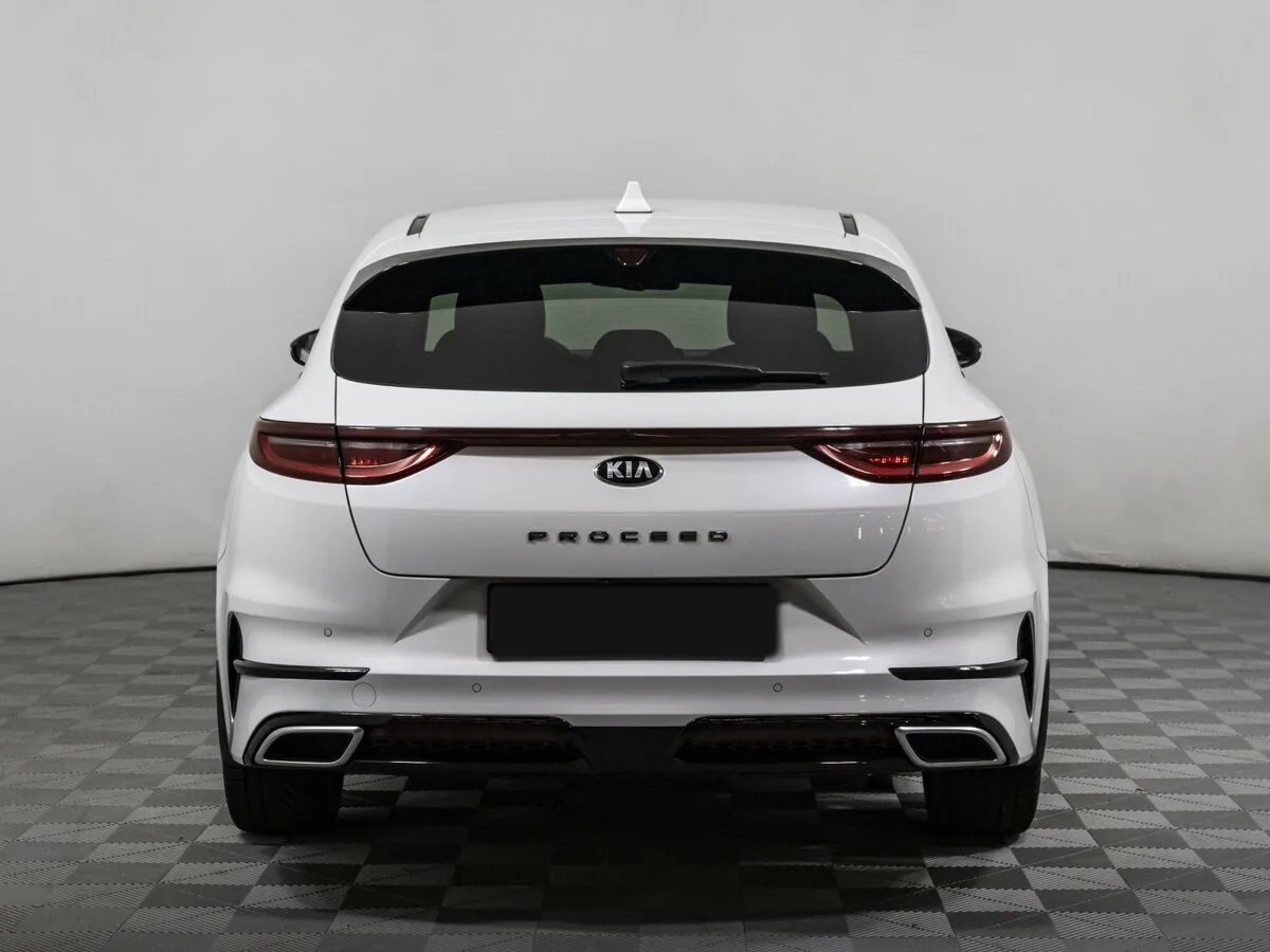Kia Proceed
