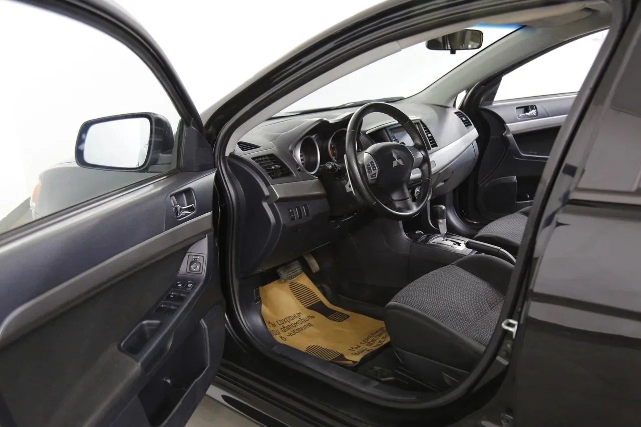Mitsubishi Lancer