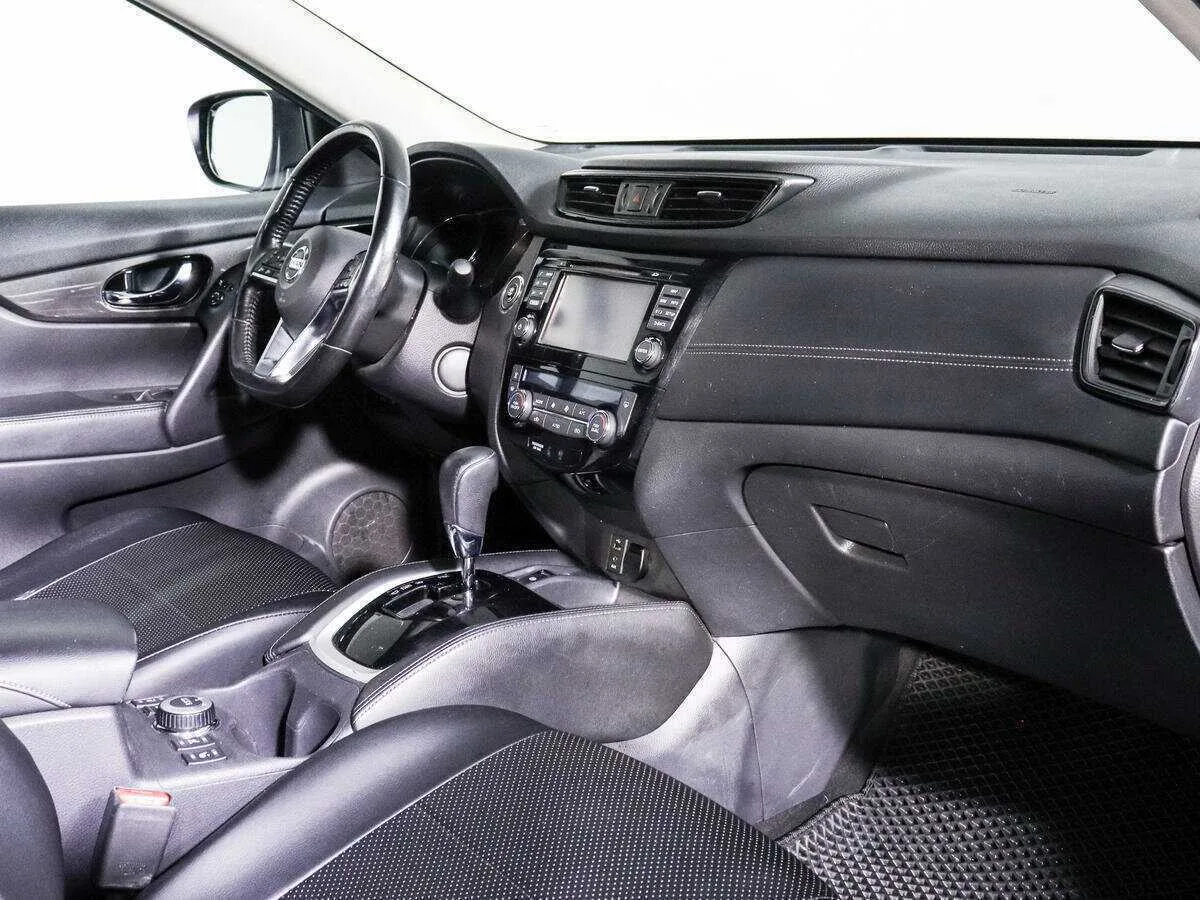 Nissan X Trail