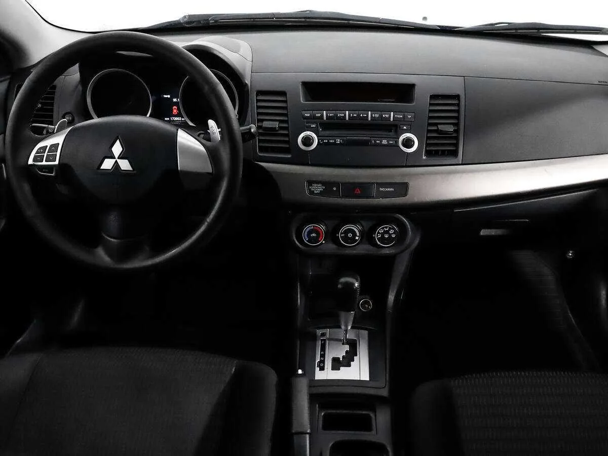 Mitsubishi Lancer