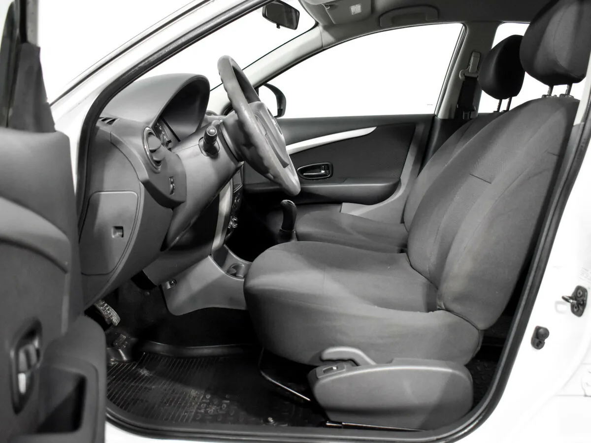 Nissan Almera