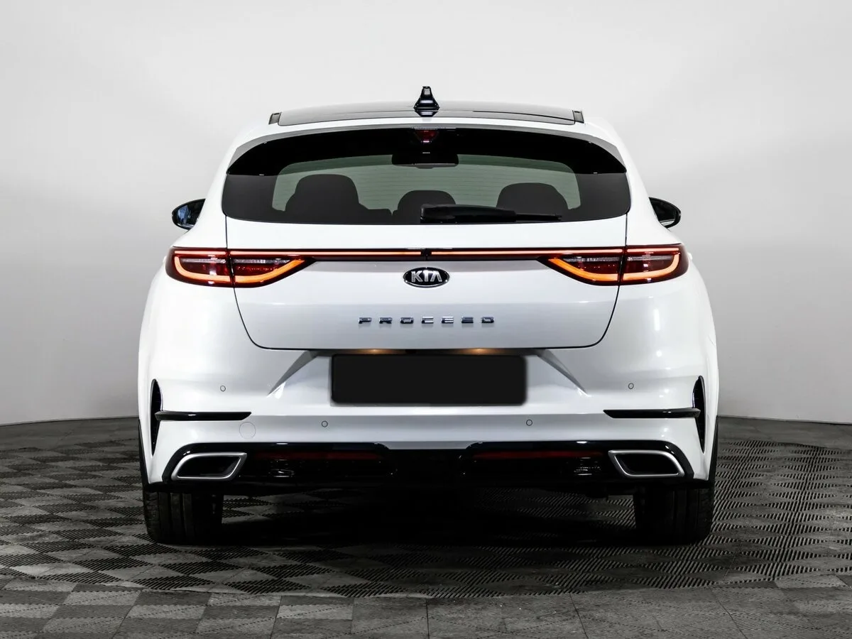 Kia Proceed