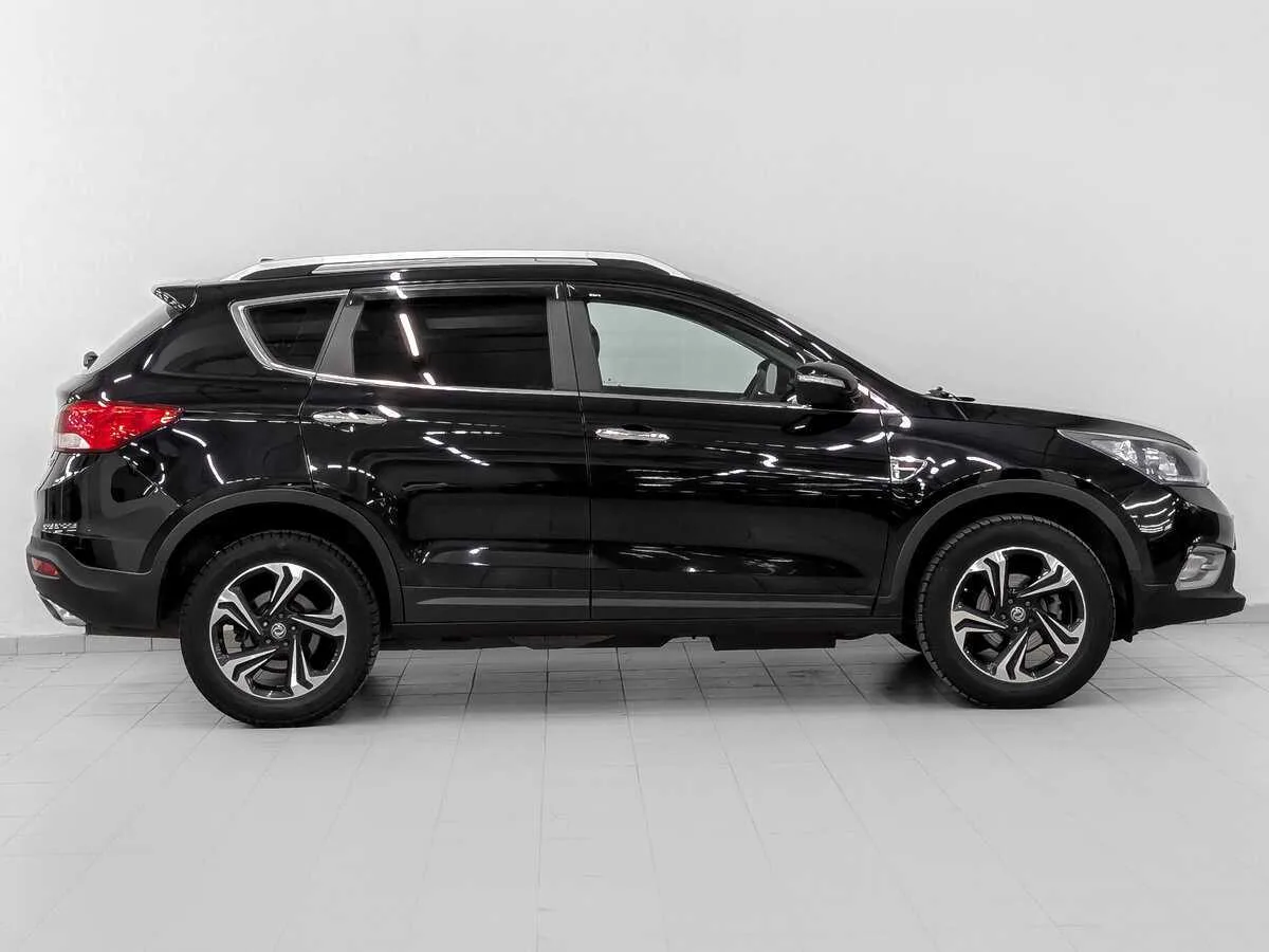 Dongfeng AX7