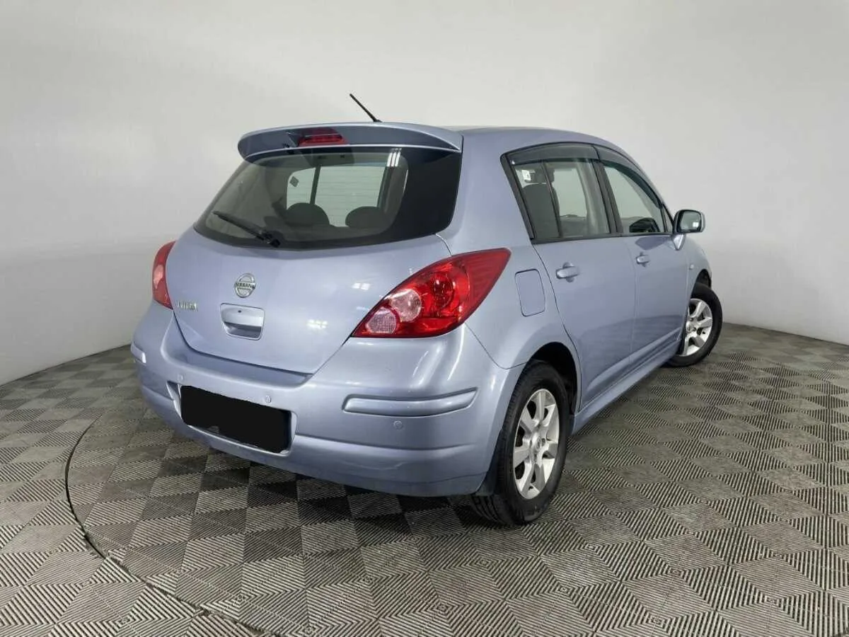 Nissan Tiida