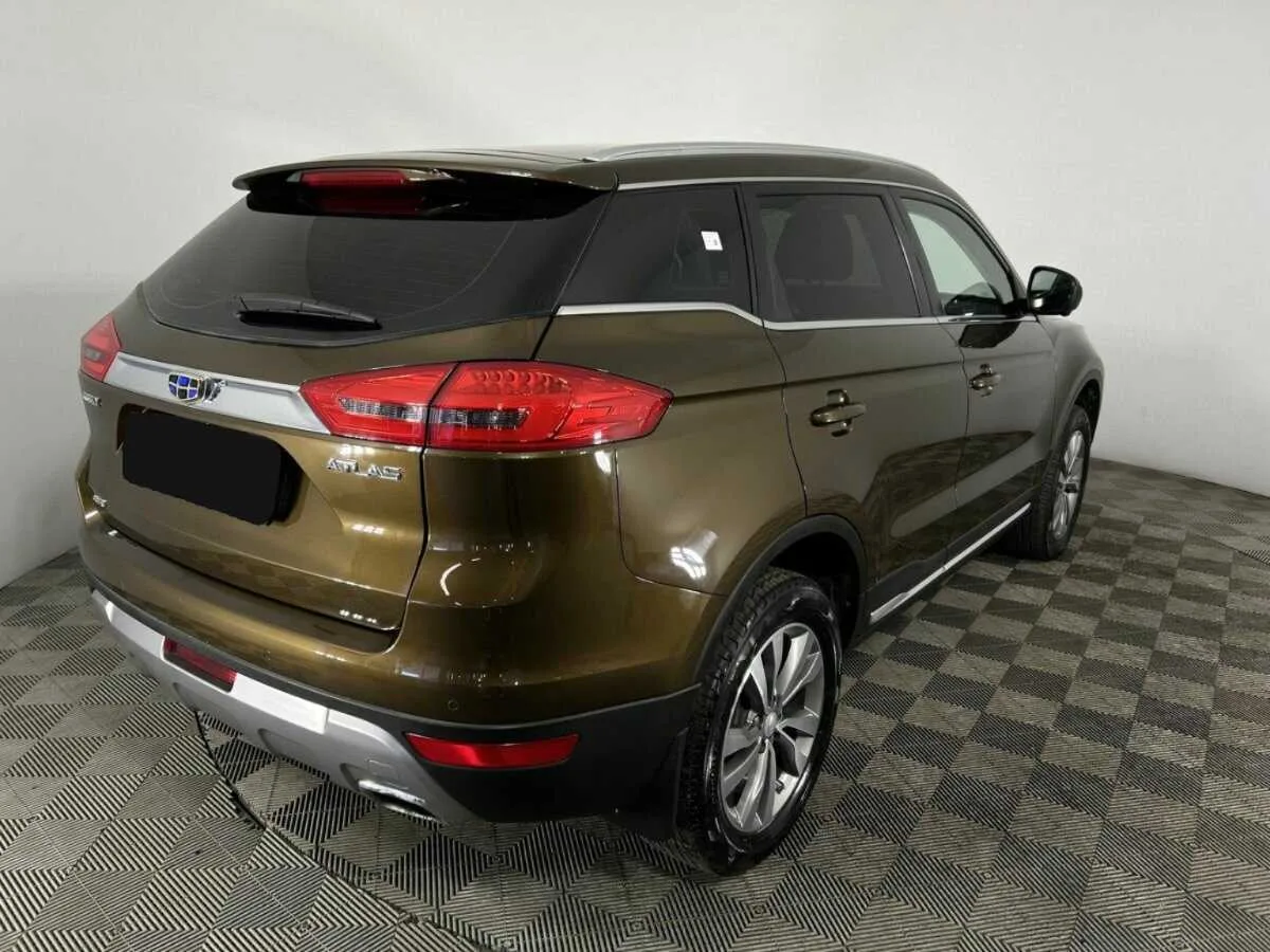 Geely Atlas