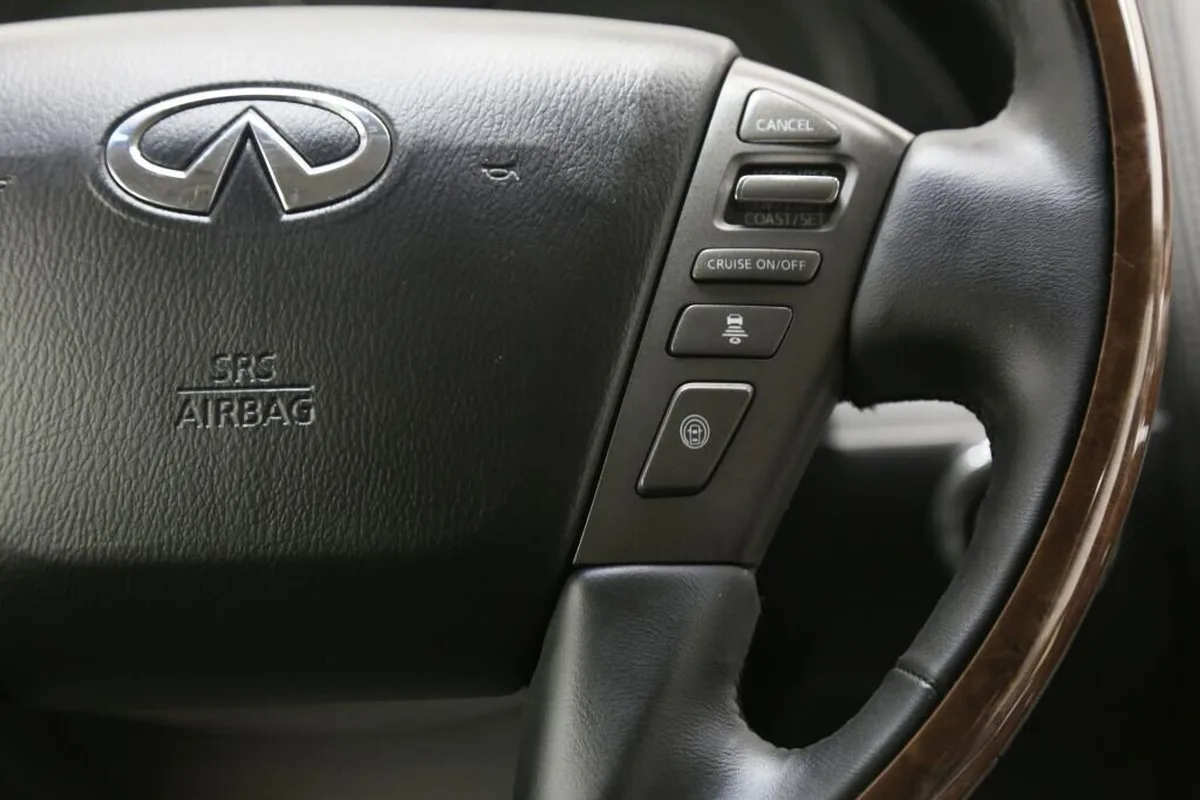 Infiniti QX56