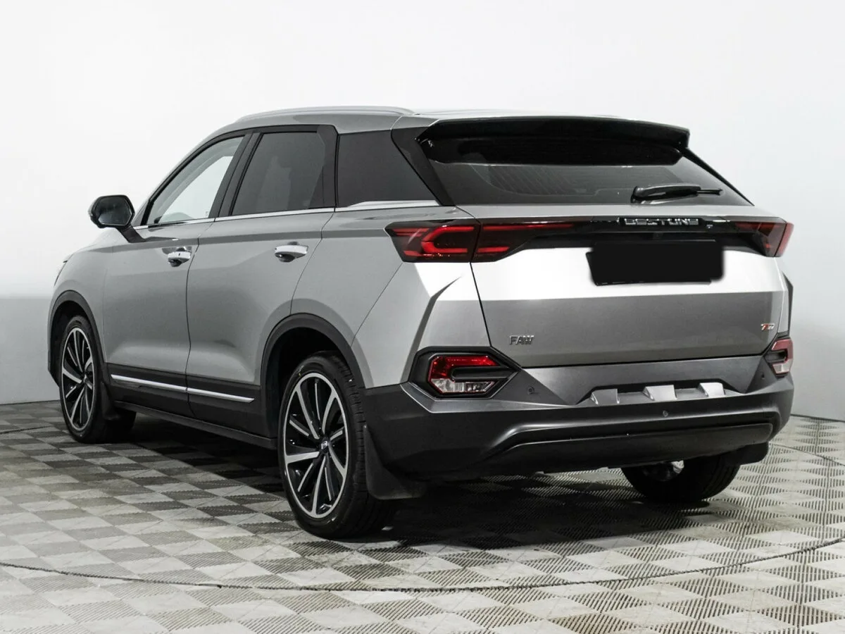 FAW Bestune T77